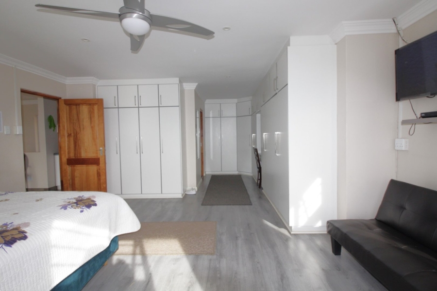 3 Bedroom Property for Sale in Wavecrest Eastern Cape